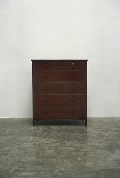 chest of drawers